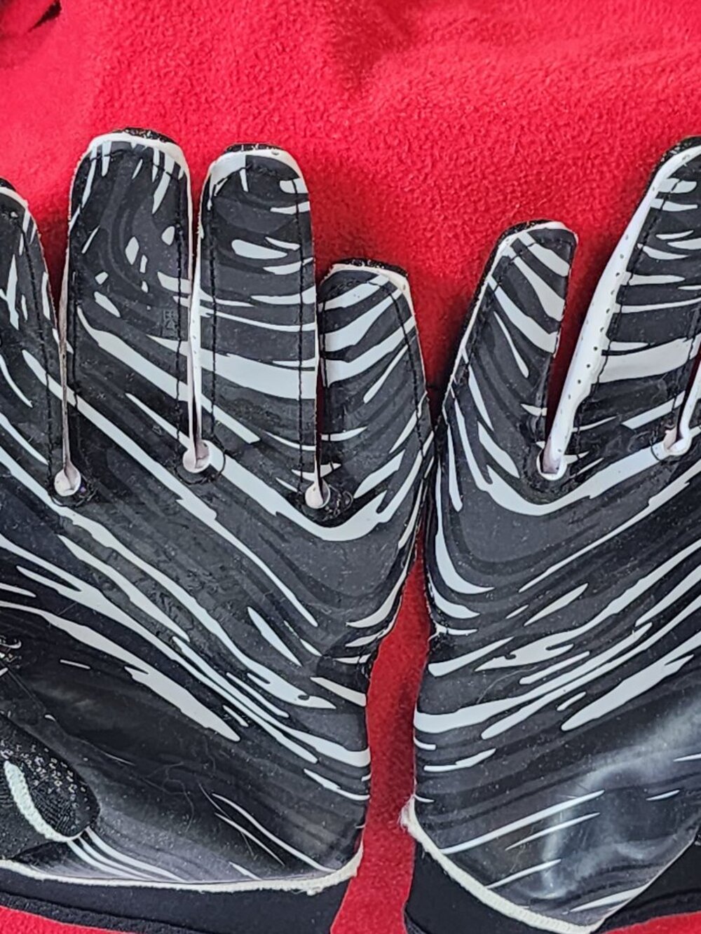 Nike Superbad NFL Officially Licensed Game Issued Receiver Football Gloves 2XL - Picture 7 of 16